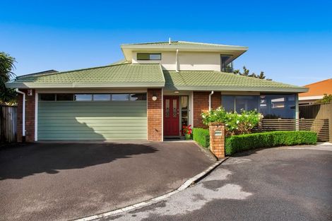 Photo of property in 20a Kellyville Heights, Merrilands, New Plymouth, 4312