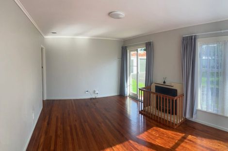 Photo of property in 59 Hutchinson Avenue, New Lynn, Auckland, 0600