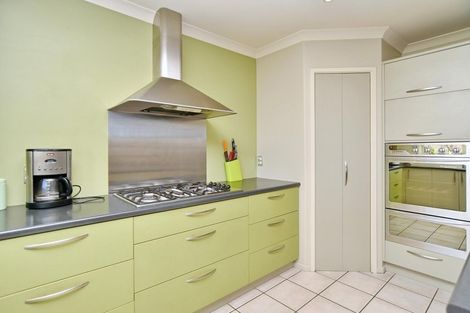 Photo of property in 8 Ross Place, Northwood, Christchurch, 8051