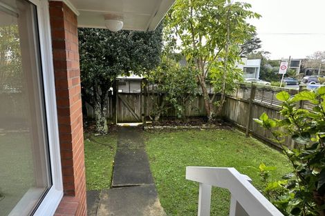 Photo of property in 3/149 Shakespeare Road, Milford, Auckland, 0620