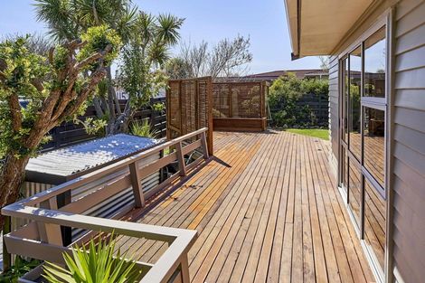 Photo of property in 119 Kahu Road, Paremata, Porirua, 5024