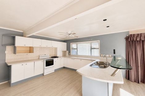 Photo of property in 15 Fields Road, Manurewa, Auckland, 2102