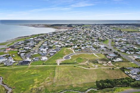 Photo of property in 5 Rangeview Rise, Foxton Beach, 4815