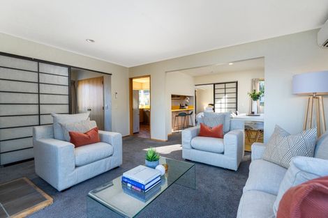 Photo of property in 117a Wynyard Crescent, Fernhill, Queenstown, 9300