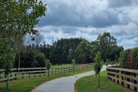 Photo of property in 53 Dysart Lane, Kumeu, 0891