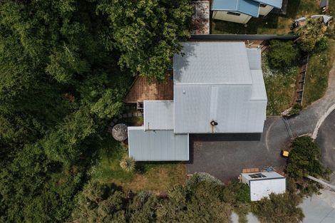 Photo of property in 14 Moana Street, Kaka Point, 9271