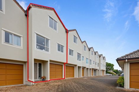 Photo of property in 3/57 Gladstone Road, Northcote, Auckland, 0627