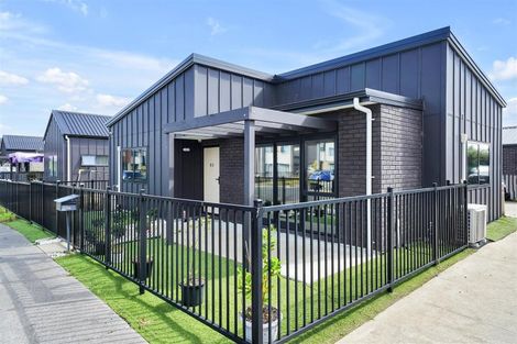 Photo of property in 69 Black Beech Crescent, Takanini, 2110