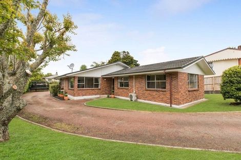 Photo of property in 328 Great South Road, Opaheke, Papakura, 2113