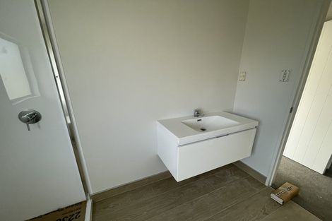 Photo of property in 14 Ballymore Drive, Pinehill, Auckland, 0632