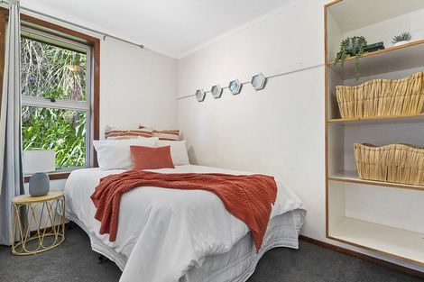 Photo of property in 15 Beeche Place, Birkdale, Auckland, 0626