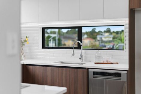 Photo of property in 5/125 Universal Drive, Henderson, Auckland, 0610