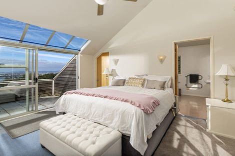 Photo of property in 32 Te Araroa Drive, Paremoremo, Auckland, 0632