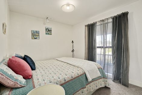 Photo of property in 20 Frimley Terrace, Waikanae Beach, Waikanae, 5036