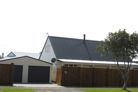 Photo of property in 3 Poplar Grove, Whalers Gate, New Plymouth, 4310