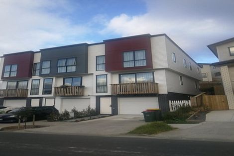 Photo of property in 27 Lawson Creek Street, Massey, Auckland, 0614