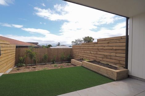 Photo of property in 20 Whanui Place, Mangere Bridge, Auckland, 2022