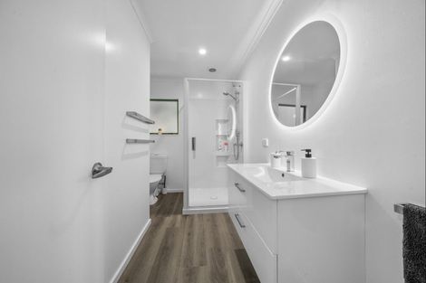 Photo of property in 89b Poplar Grove, Whalers Gate, New Plymouth, 4310