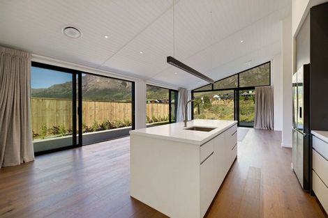 Photo of property in 39 Spur Ridge Rise, Jacks Point, 9371