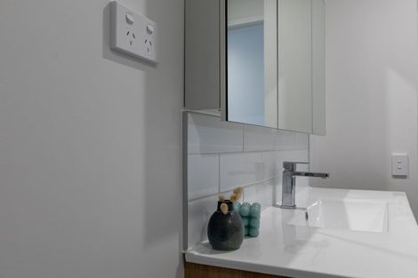 Photo of property in 4 Tuputupu Drive, Kumeu, 0810