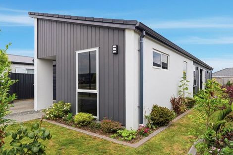 Photo of property in 10 Empire Crescent, Papamoa, 3118