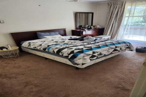 Photo of property in 547 Glenfield Road, Glenfield, Auckland, 0629