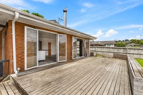 Photo of property in 15 Kopi Place, Massey, Auckland, 0614