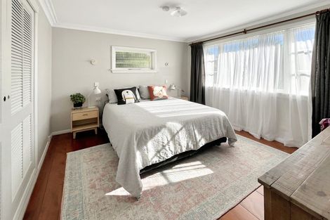 Photo of property in 15 Kawiu Road, Levin, 5510