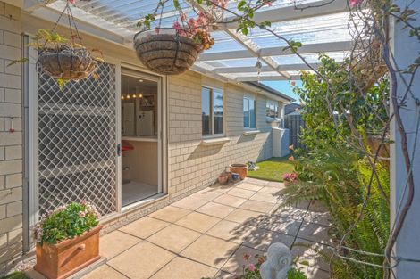Photo of property in 66 Orotu Drive, Poraiti, Napier, 4112
