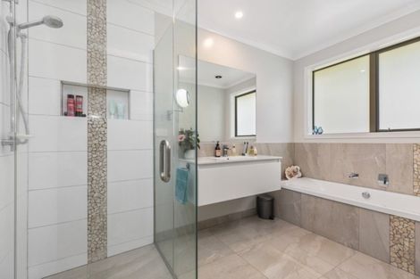 Photo of property in 173 The Boulevard, Papamoa Beach, Papamoa, 3118