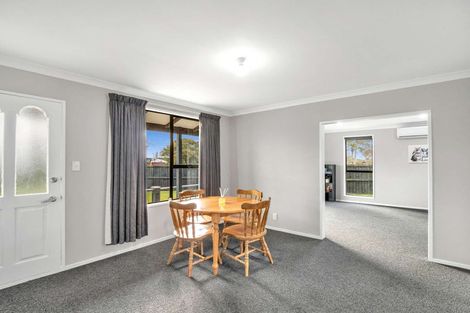 Photo of property in 12 Mchaffies Place, Wainoni, Christchurch, 8061