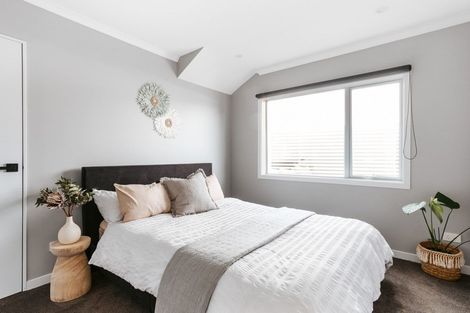 Photo of property in 28 Araroa Place, Papamoa Beach, Papamoa, 3118