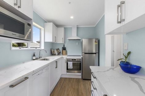 Photo of property in 35 James Cook Drive, Whitby, Porirua, 5024