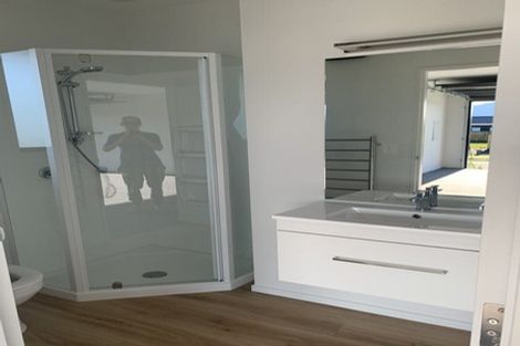 Photo of property in 39 Obelisk Street, Wanaka, 9305