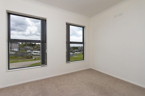 Photo of property in 44 Cape Vista Crescent, Pukekohe, 2120