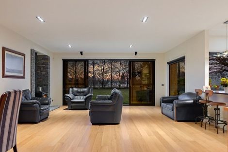 Photo of property in 1 Scott Terrace, Cromwell, 9310