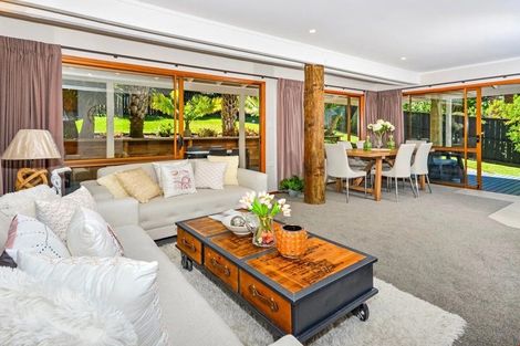 Photo of property in 7 Sandiacre Way, Browns Bay, Auckland, 0630