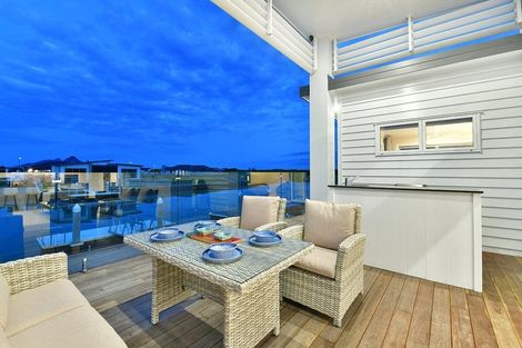 Photo of property in 11 Maturiki Drive, One Tree Point, 0118