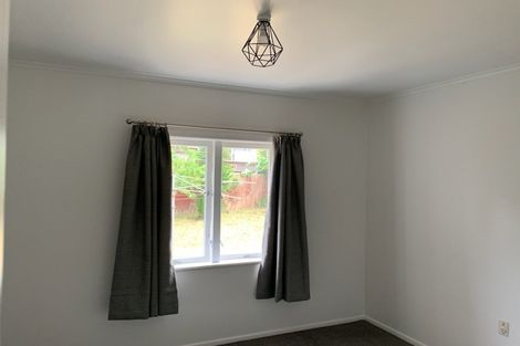 Photo of property in 2/4 Pax Avenue, Forrest Hill, Auckland, 0620