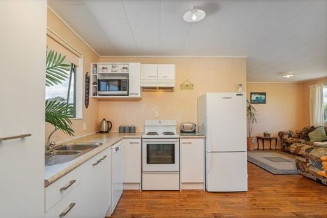 Photo of property in 11 Hawk Hill Crescent, Cooks Beach, Whitianga, 3591