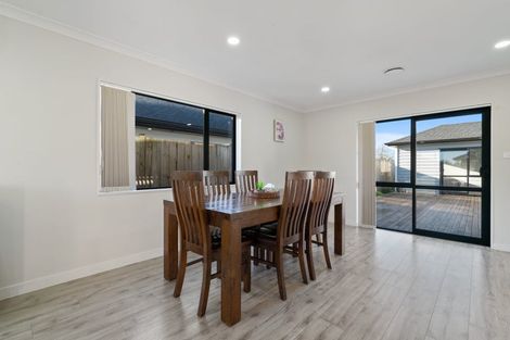 Photo of property in 9 Earlywood Road, Takanini, 2110