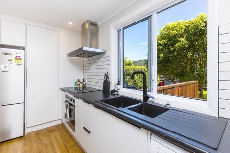 Photo of property in 32 Heretaunga Square, Silverstream, Upper Hutt, 5019