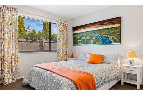 Photo of property in 44 Holiday Drive, Mairehau, Christchurch, 8052