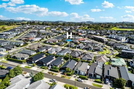 Photo of property in 38 Lumbarda Drive, Kumeu, 0810