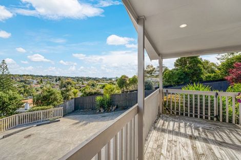 Photo of property in 11 Evelyn Road, Cockle Bay, Auckland, 2014