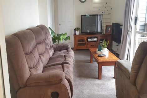 Photo of property in 81a Percy Kinsman Crescent, Riverstone Terraces, Upper Hutt, 5018