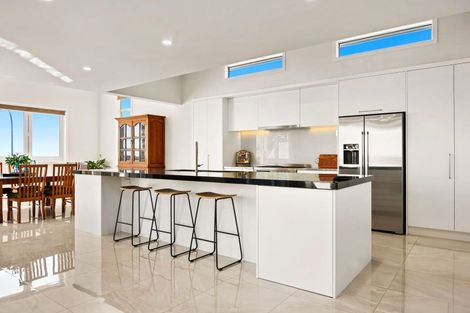 Photo of property in 203 Marine Parade, Mount Maunganui, 3116