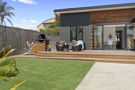 Photo of property in 36a Oceanview Road, Mount Maunganui, 3116