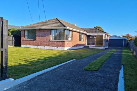 Photo of property in 8 Liverton Crescent, Bishopdale, Christchurch, 8053