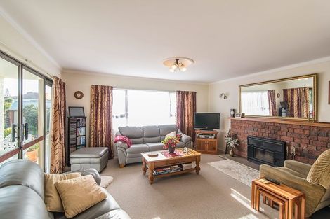 Photo of property in 40 Eruini Street, Waikanae Beach, Waikanae, 5036